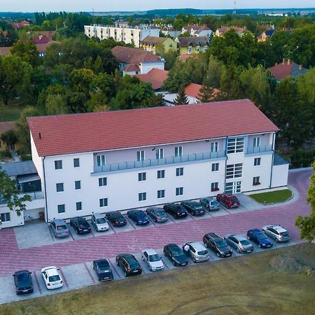 Hotel Szeghalom Extérieur photo