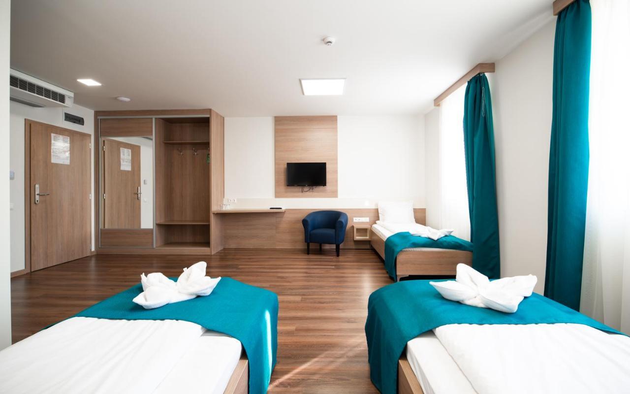 Hotel Szeghalom Extérieur photo