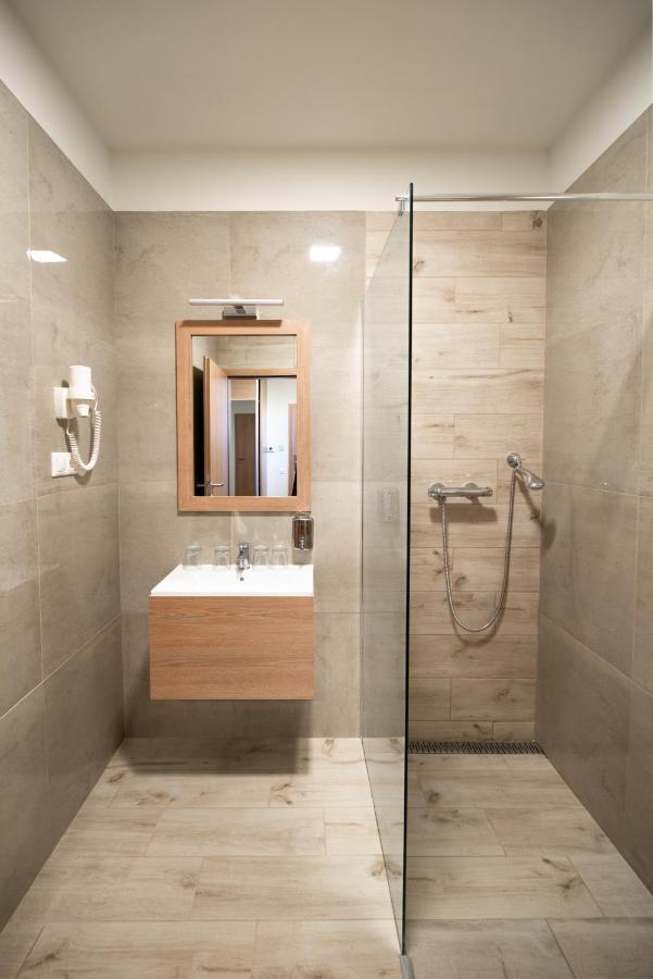 Hotel Szeghalom Extérieur photo